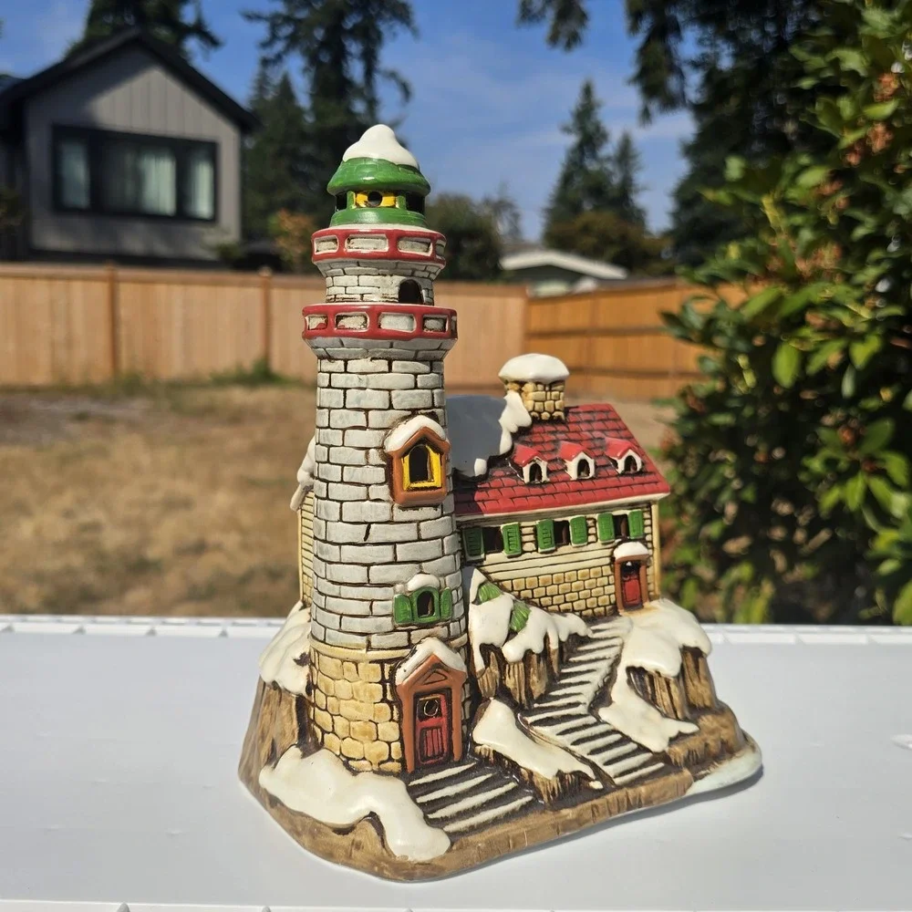 Vintage Lefton Holiday Winter Lighthouse Lamp Signed 1988 Hanpainted